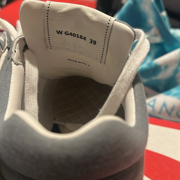 Chanel Sport Runner Grey - Picture 2 of 7